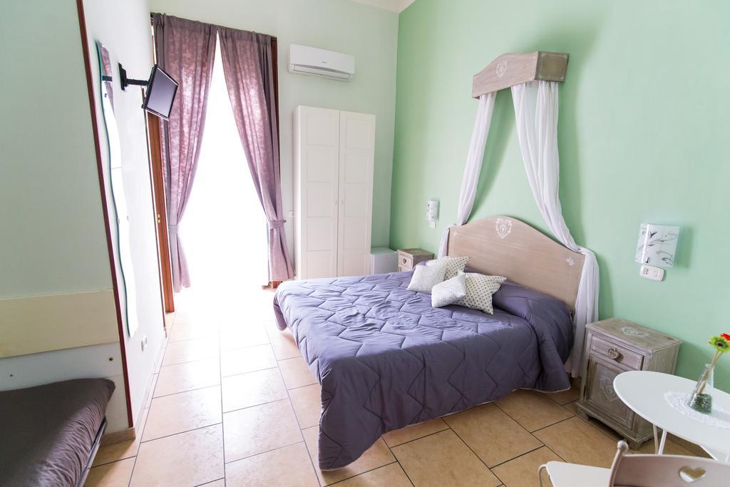 B&B Room 116 Наполи Екстериор снимка